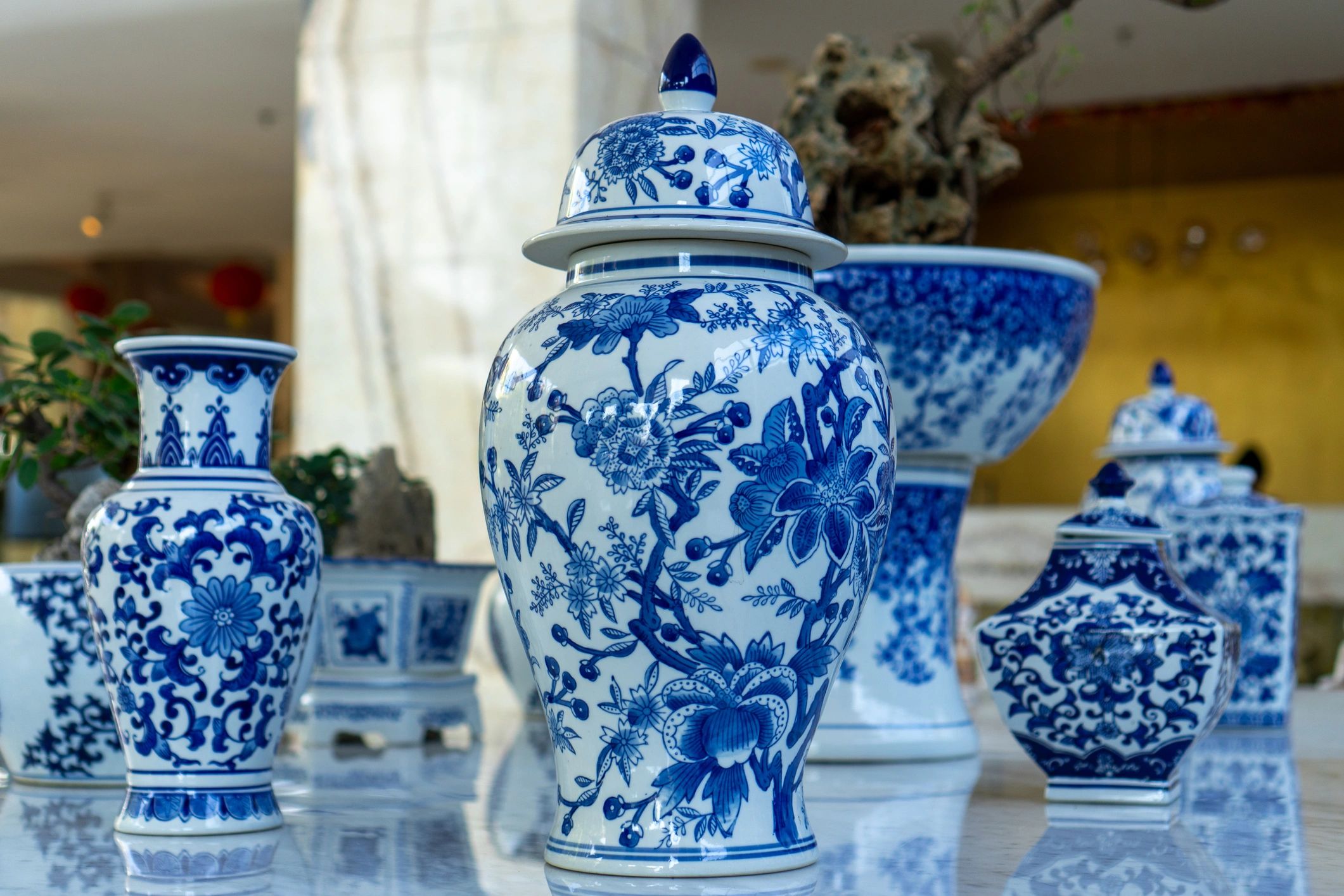 Photograph for Auction Shipping by Shipping Services Direct Ltd outlining fragile blue and white vases that can be shipped using their fragile item shipping service.